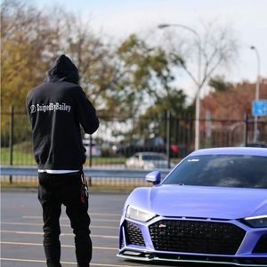 Meet your Posher, Bailey